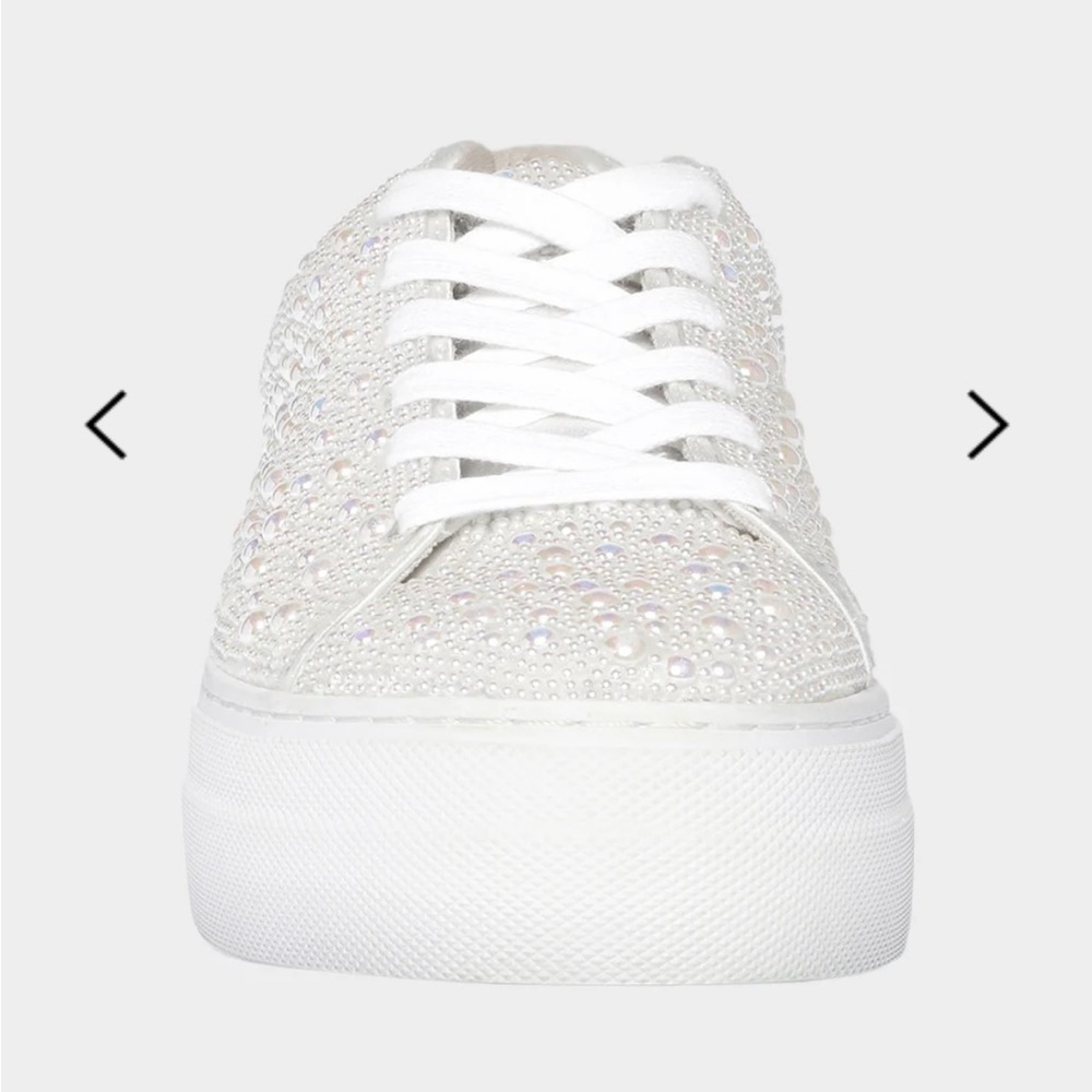 NEW IN BOX Betsy Johnson SIDNY all-over pearl platform sneaker! - Picture 3 of 6